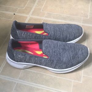 Sketchers go walk 4 size 8.5
